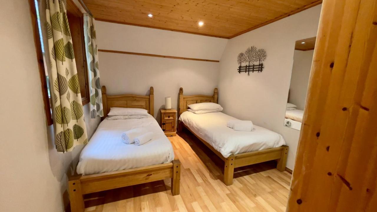 Ferienhaus Spacious Primrose For 6 With Hot Tub At A