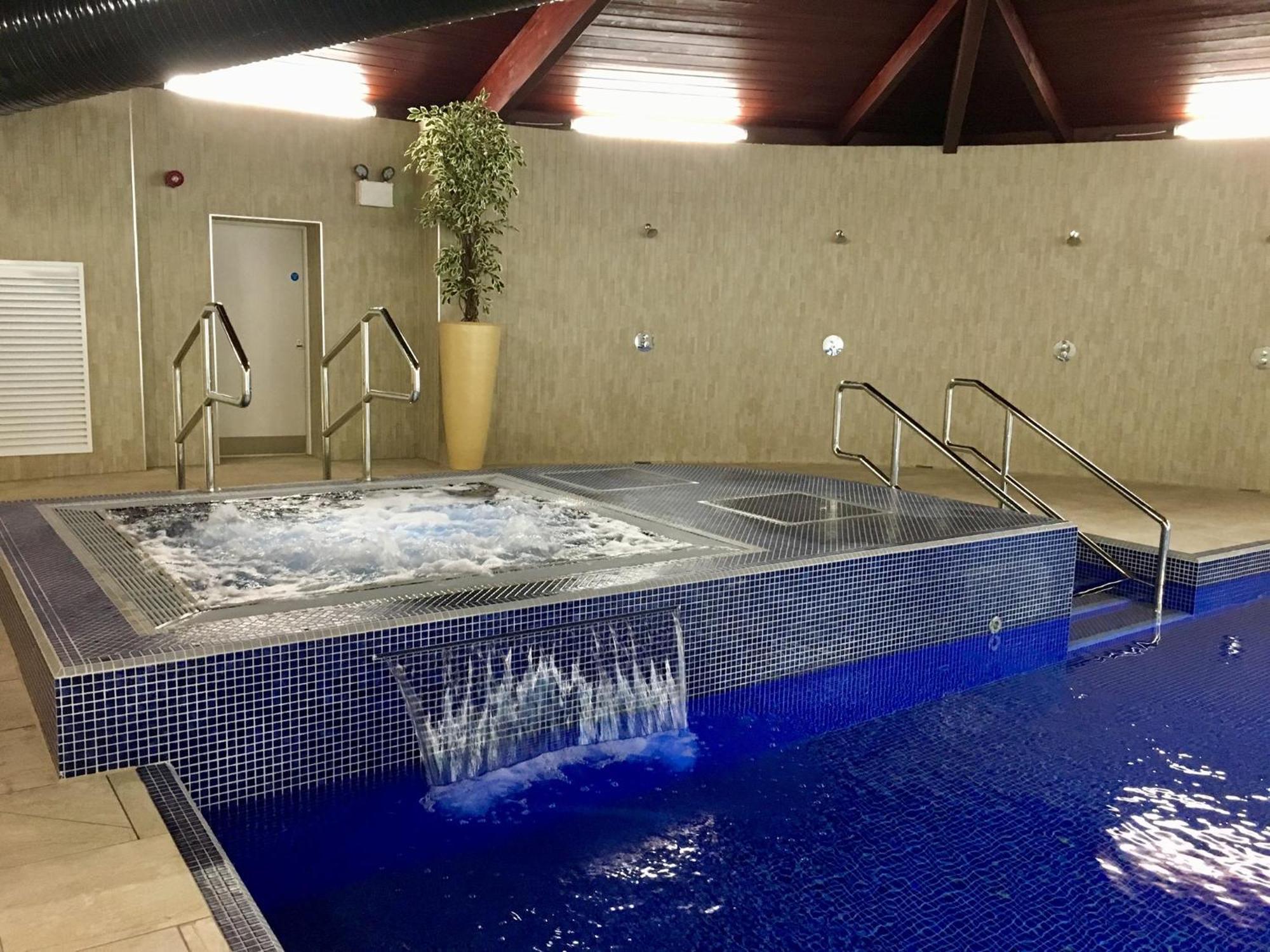 Spacious Primrose For 6 With Hot Tub At A Ferienhaus Chudleigh